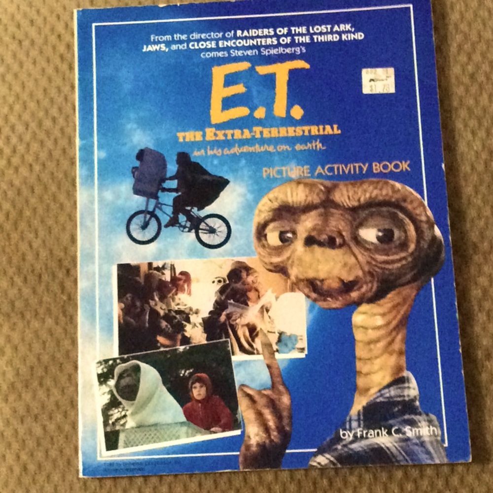 Vtg like new ET the Extra Terrestrial 1982 Book.